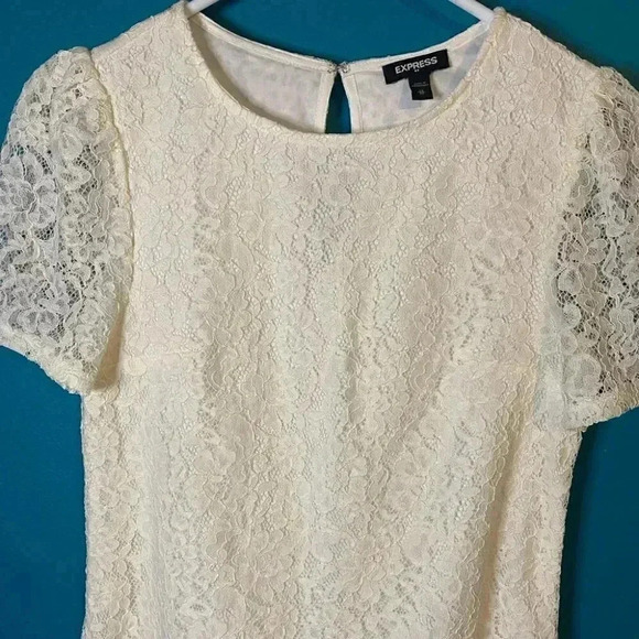 NWOT Express Guipure Lace Puff Sleeve Top - Picture 3 of 6